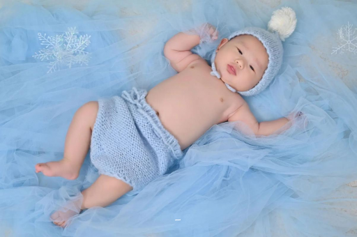 蓬莱摸孕妇肚子沾喜气